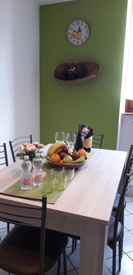 Casa Regina Apartment Salo Bagian luar foto