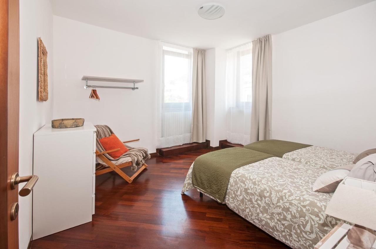Casa Regina Apartment Salo Bagian luar foto