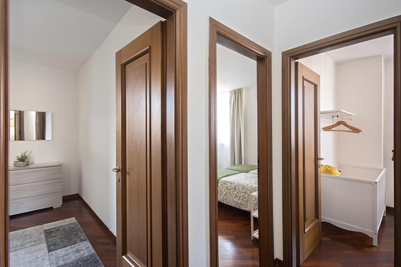 Casa Regina Apartment Salo Bagian luar foto