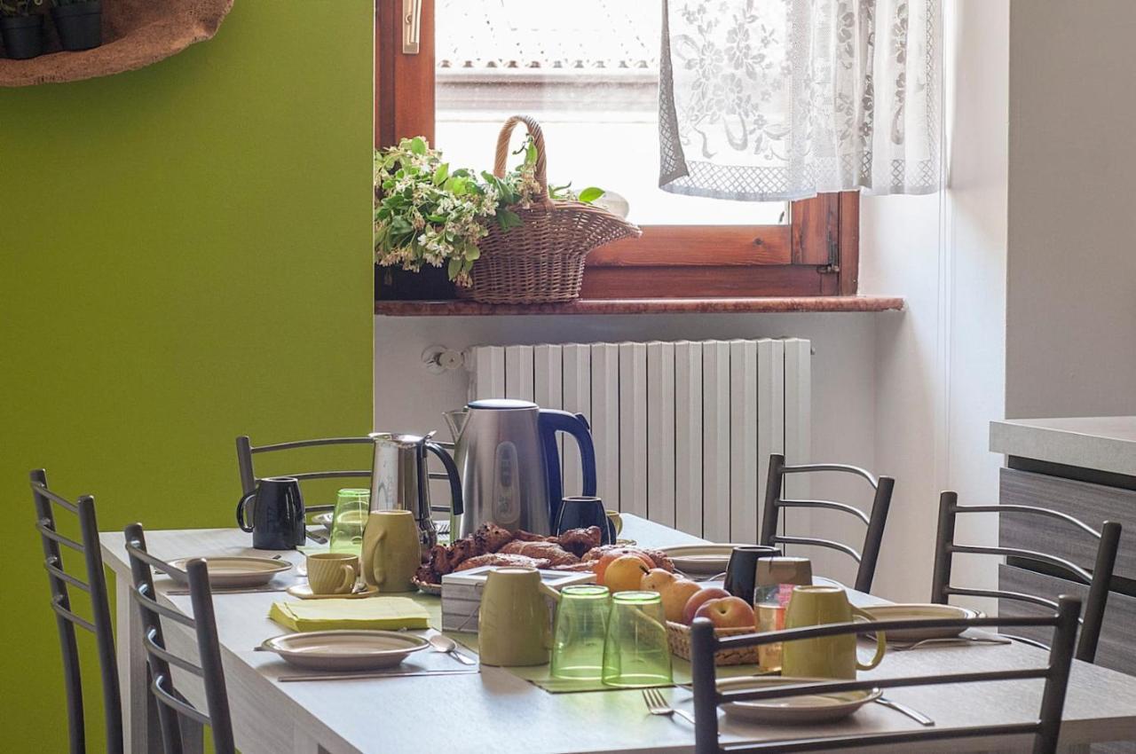 Casa Regina Apartment Salo Bagian luar foto