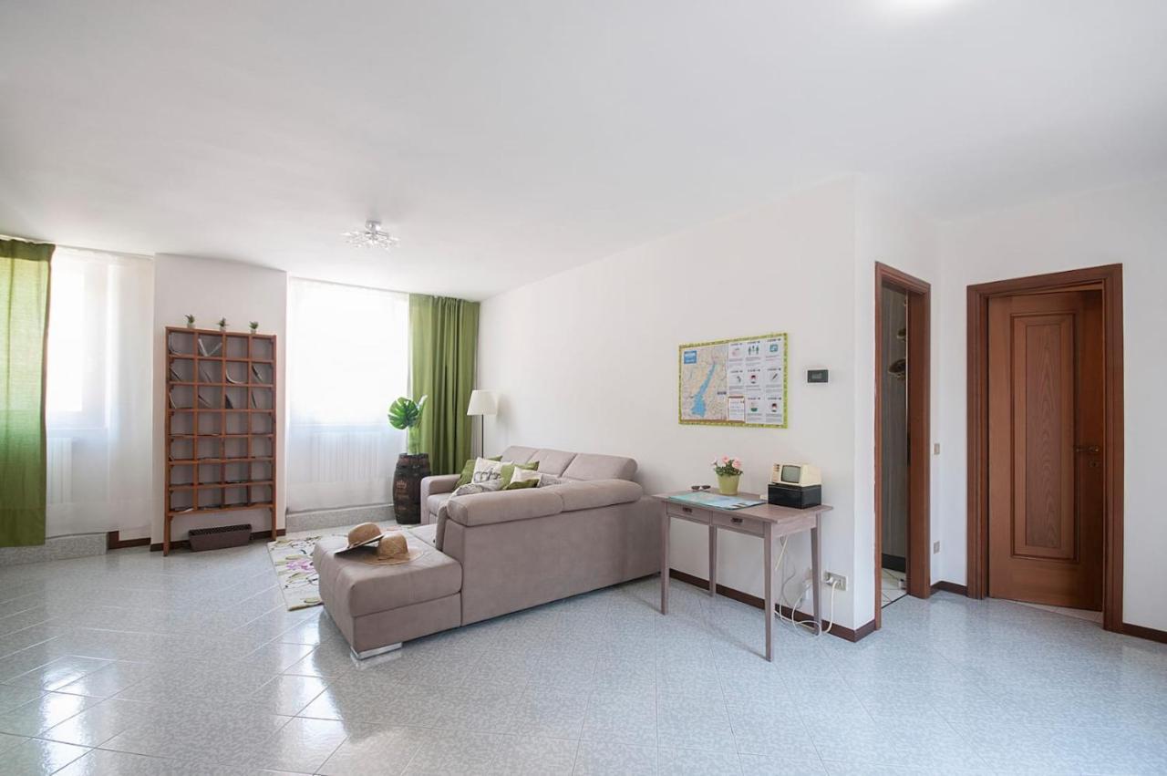 Casa Regina Apartment Salo Bagian luar foto
