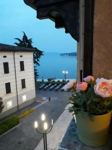 Casa Regina Apartment Salo Bagian luar foto