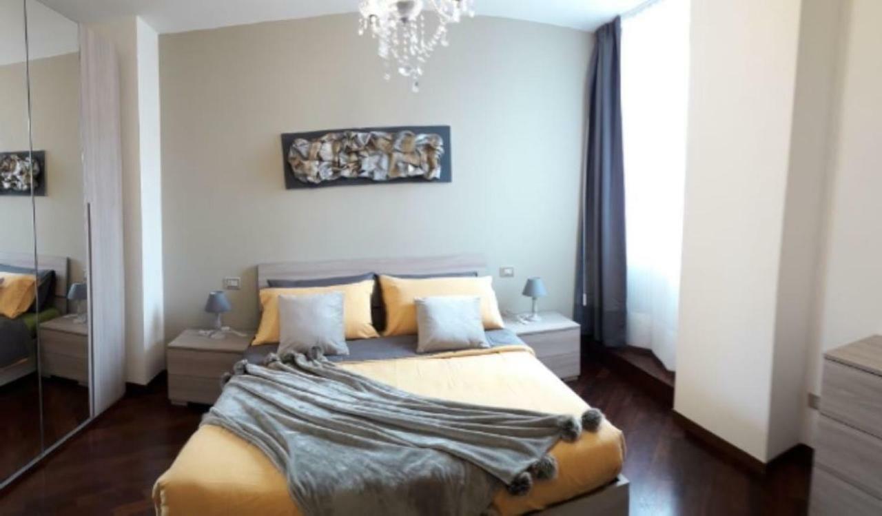Casa Regina Apartment Salo Bagian luar foto