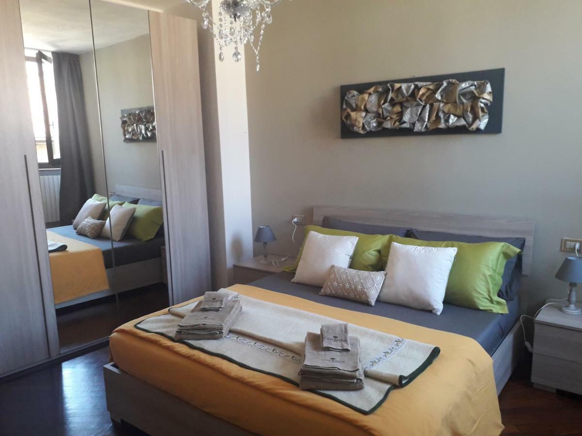 Casa Regina Apartment Salo Bagian luar foto